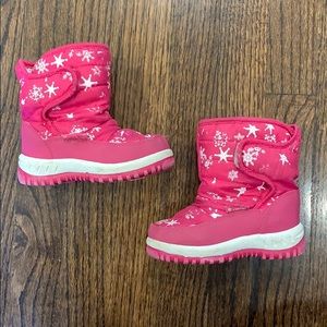 Little girl snow boots